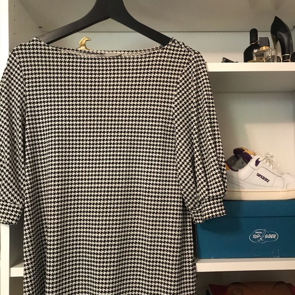 Beautiful houndstooth top from H&M! - Picture 2 of 5